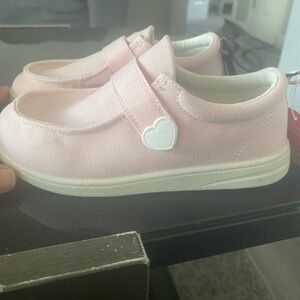 Wonder Nation Light Pink Baby Shoes with Heart Accent